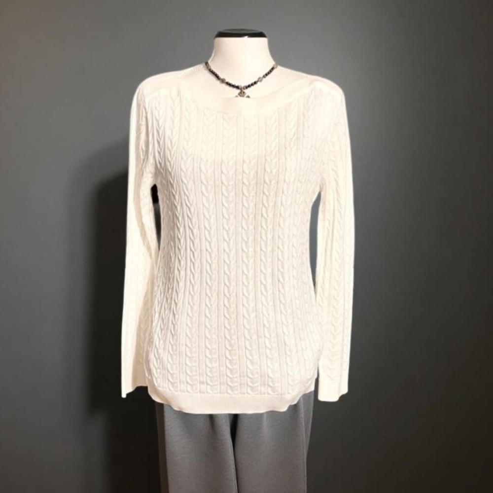 Tommy Hilfiger white Cable Knit Sweater With Logo on Sleeve Medium EUC